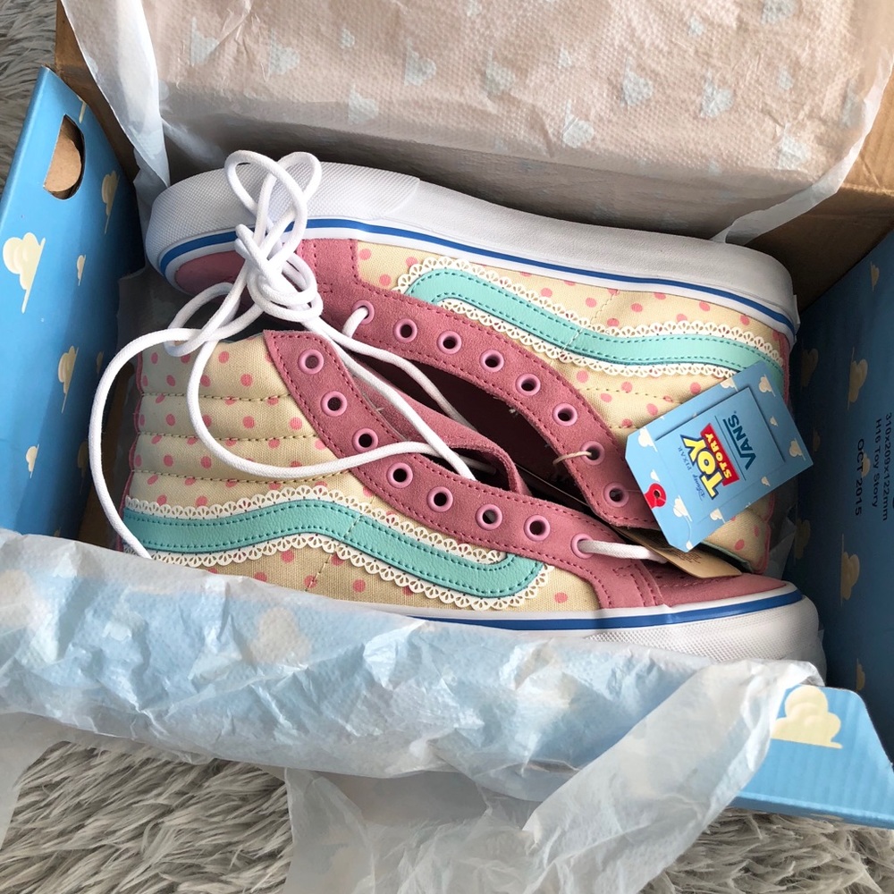 VANS x TOY STORY SK8-HI SLIM BO PEEP Pink Sneakers - Picture 3 of 8